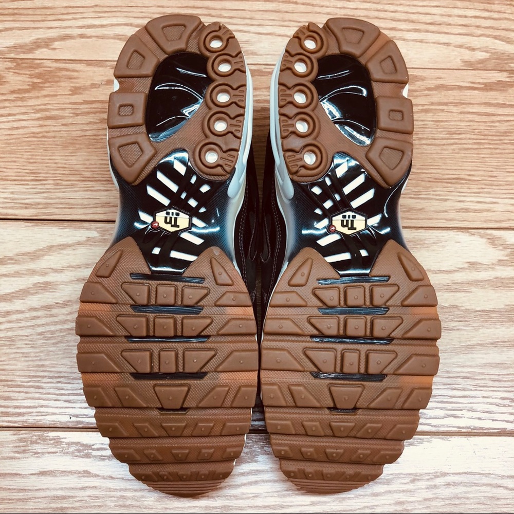 Nike Men’s Air Max Plus EF “Velvet Brown” Shoes - Picture 6 of 8
